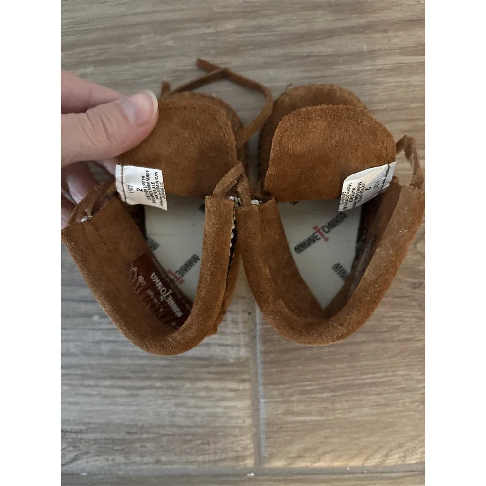 Minnetonka Baby braid Lace bootie shoes size‎ 2